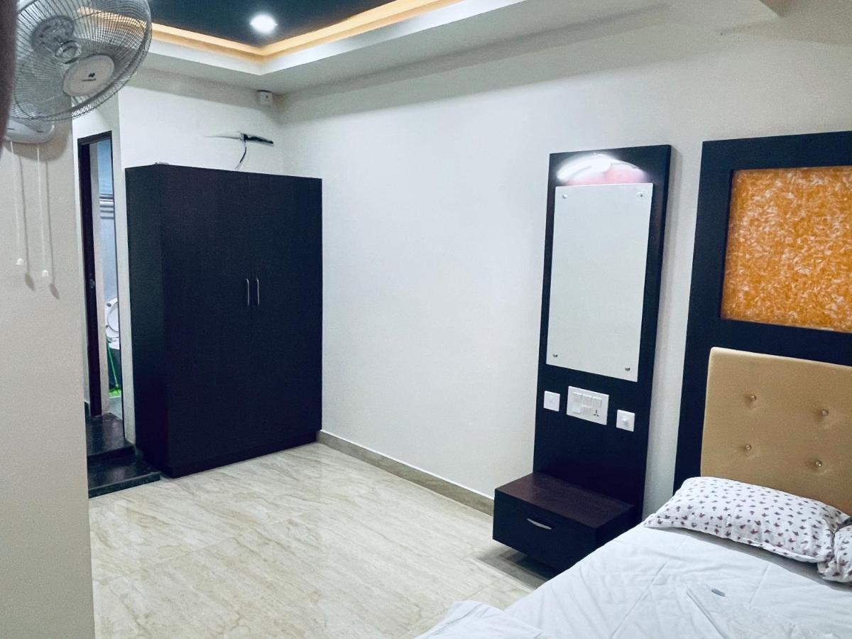 ホテル Bassac Residency Changanācheri エクステリア 写真