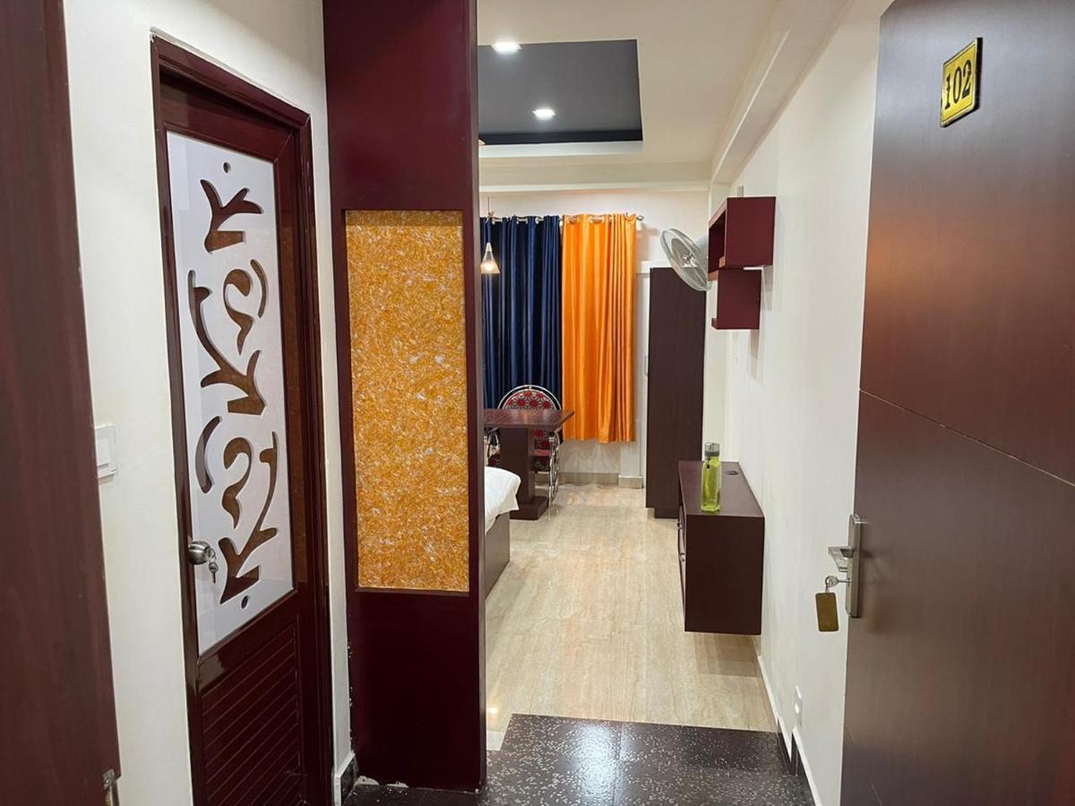ホテル Bassac Residency Changanācheri エクステリア 写真