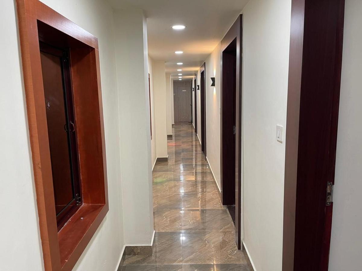 ホテル Bassac Residency Changanācheri エクステリア 写真