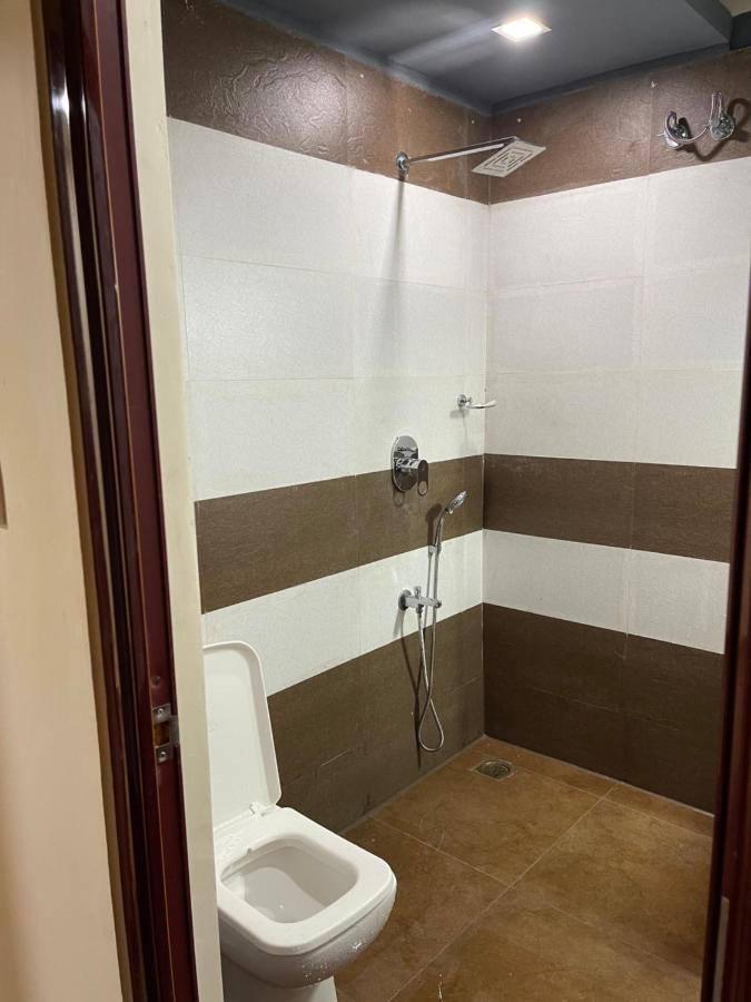 ホテル Bassac Residency Changanācheri エクステリア 写真