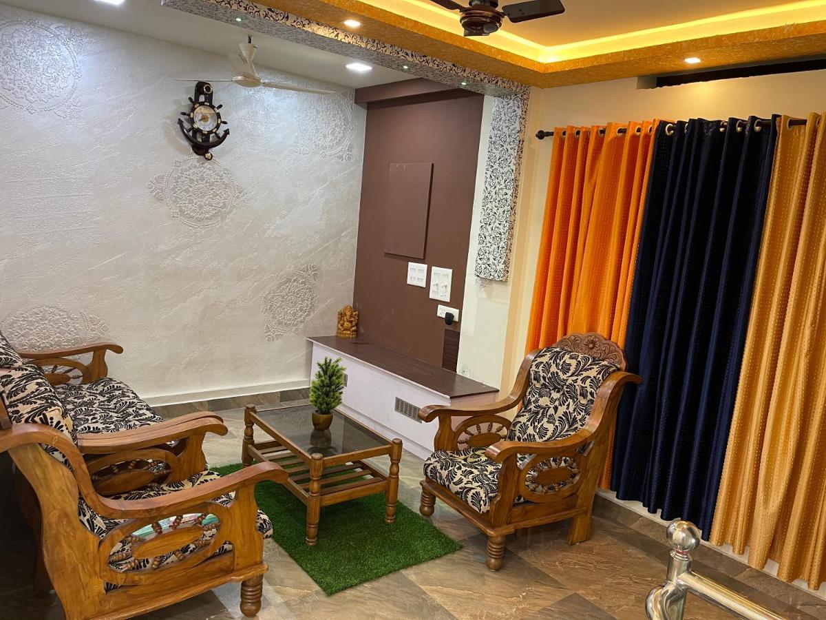 ホテル Bassac Residency Changanācheri エクステリア 写真